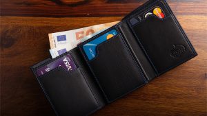 The Peek Note Wallet (Gimmick and Online Instructions) by secret Tannery