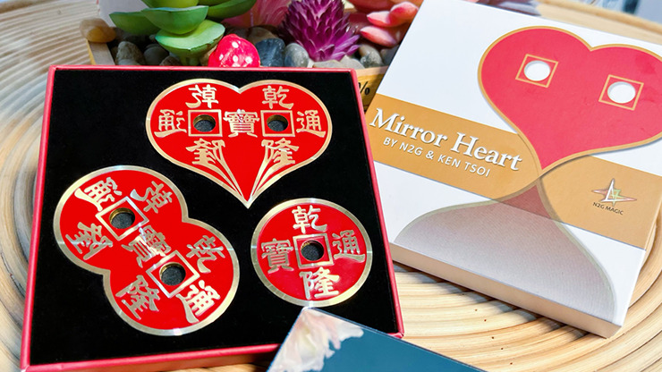 Mirror Heart Red by N2G & Ken Tsoi (Gimmicks and online instructions)